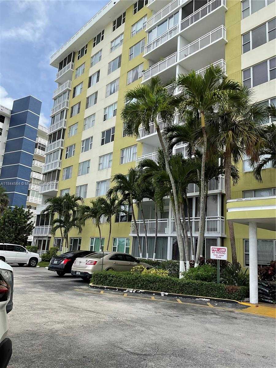 Small Image of 4400 HILLCREST DR #805A, Hollywood Number 61