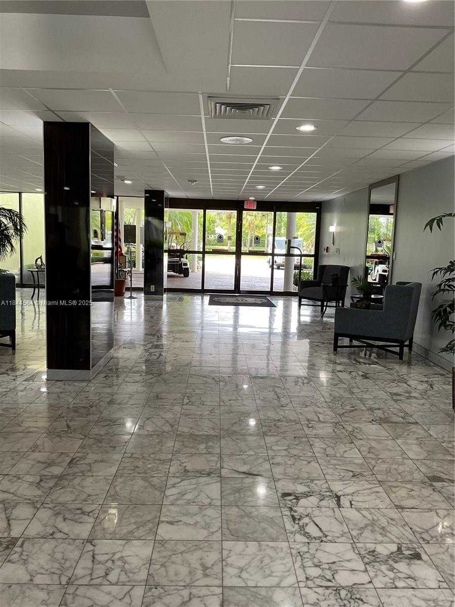 Small Image of 4400 HILLCREST DR #805A, Hollywood Number 63