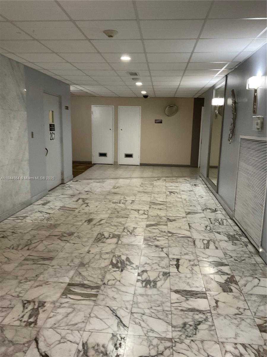 Small Image of 4400 HILLCREST DR #805A, Hollywood Number 66