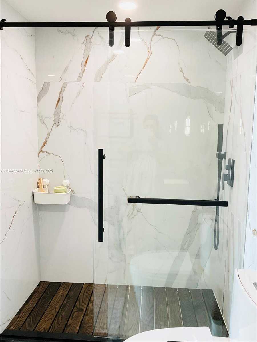 Small Image of 4400 HILLCREST DR #805A, Hollywood Number 91