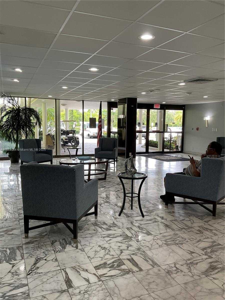 Small Image of 4400 HILLCREST DR #805A, Hollywood Number 96