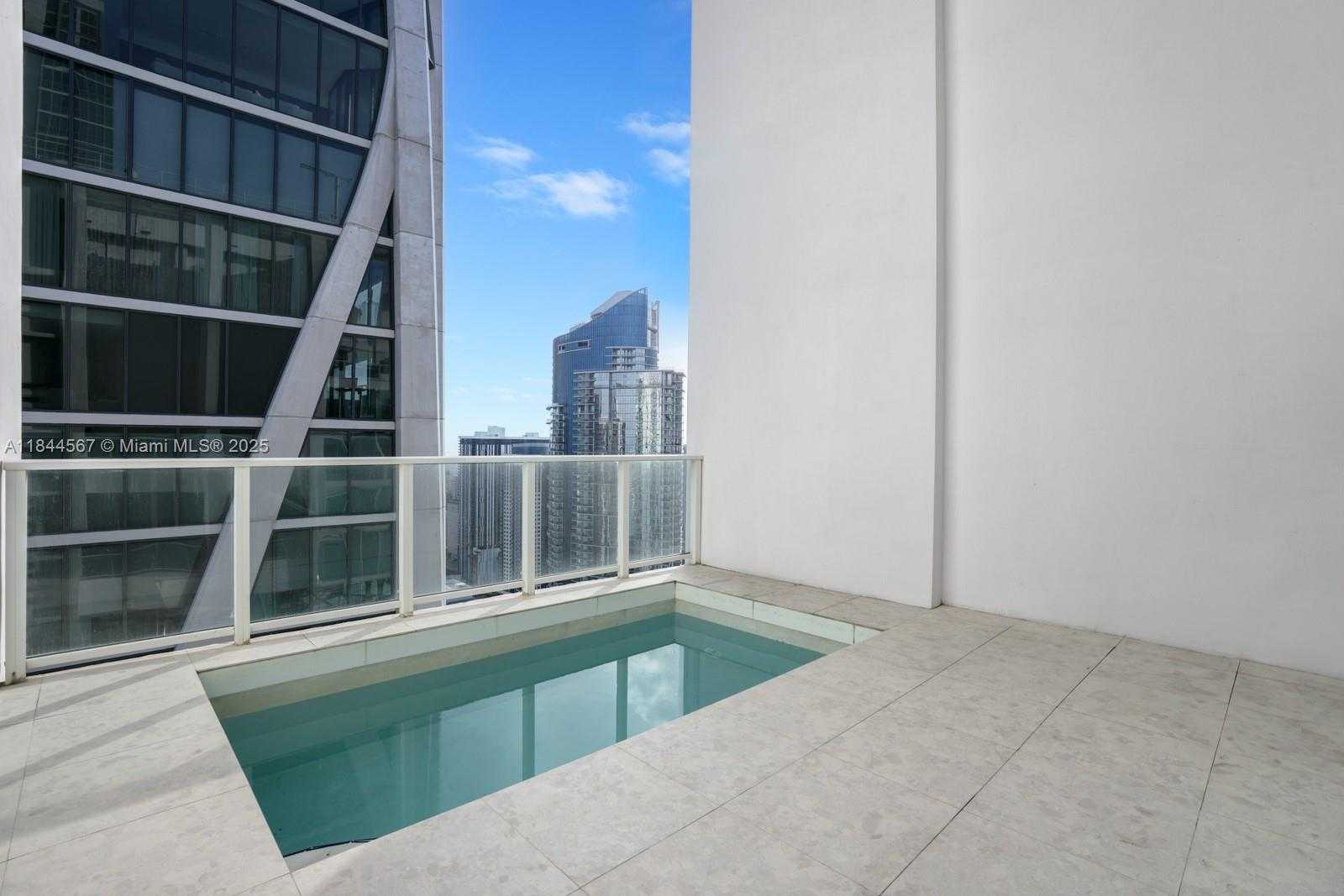 Small Image of 1040 BISCAYNE BLVD #4402, Miami Number 25