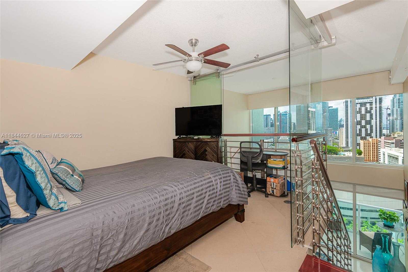 Small Image of 41 SOUTH EAST 5TH ST #1503, Miami Number 23
