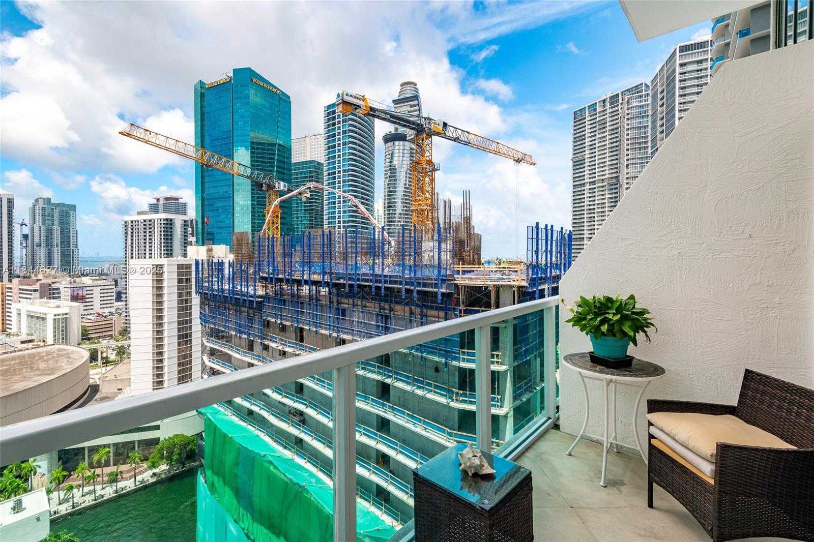 Small Image of 41 SOUTH EAST 5TH ST #1503, Miami Number 27