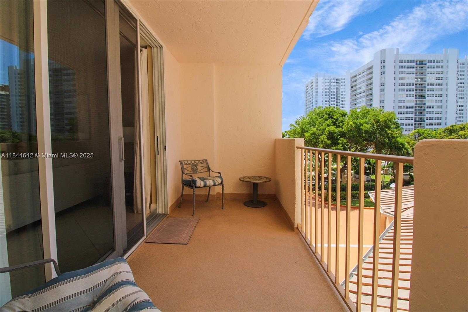 Small Image of 1865 SOUTH OCEAN DR #4H, Hallandale Beach Number 15
