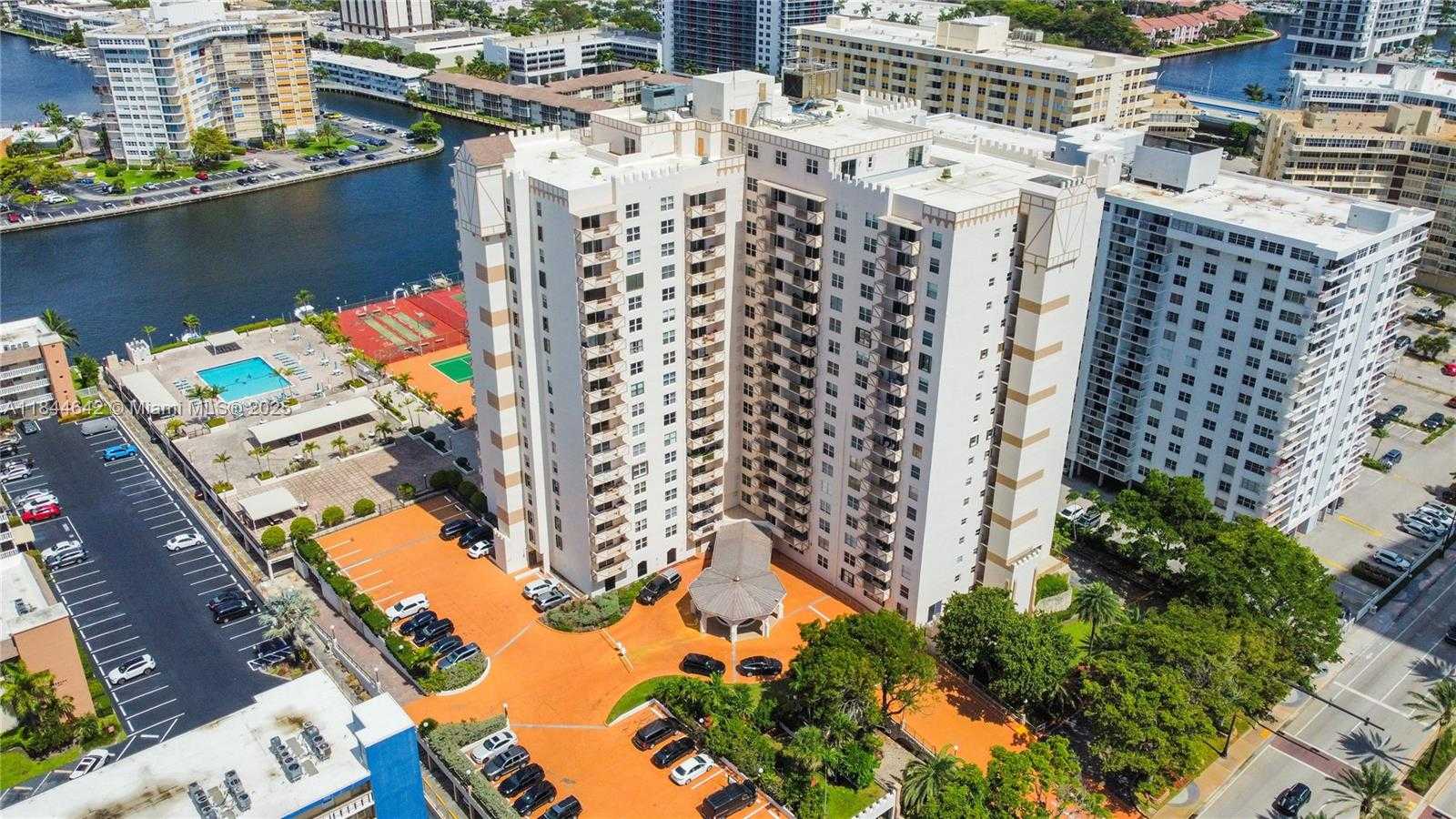 Small Image of 1865 SOUTH OCEAN DR #4H, Hallandale Beach Number 16