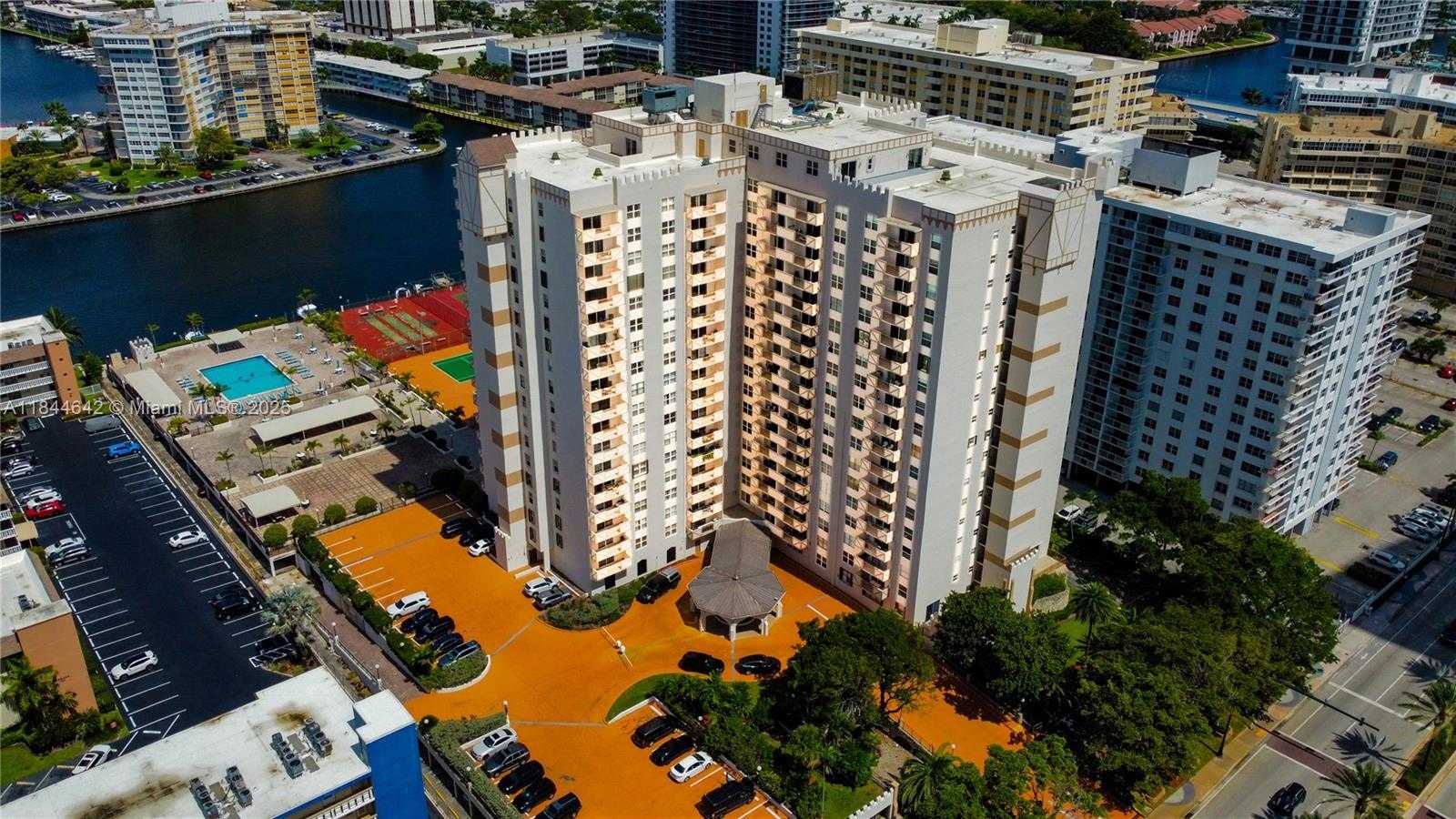 Small Image of 1865 SOUTH OCEAN DR #4H, Hallandale Beach Number 2