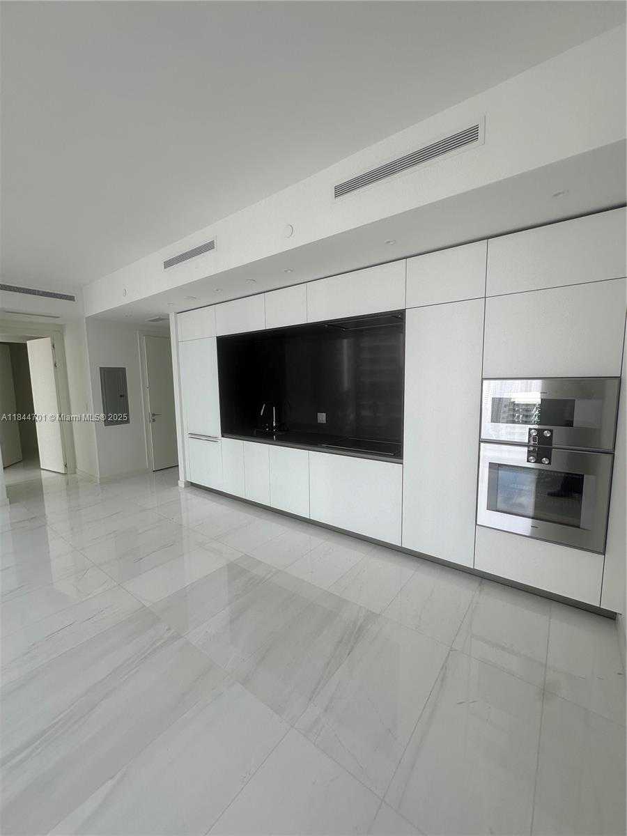 Small Image of 300 BISCAYNE BLVD WAY #3108, Miami Number 13