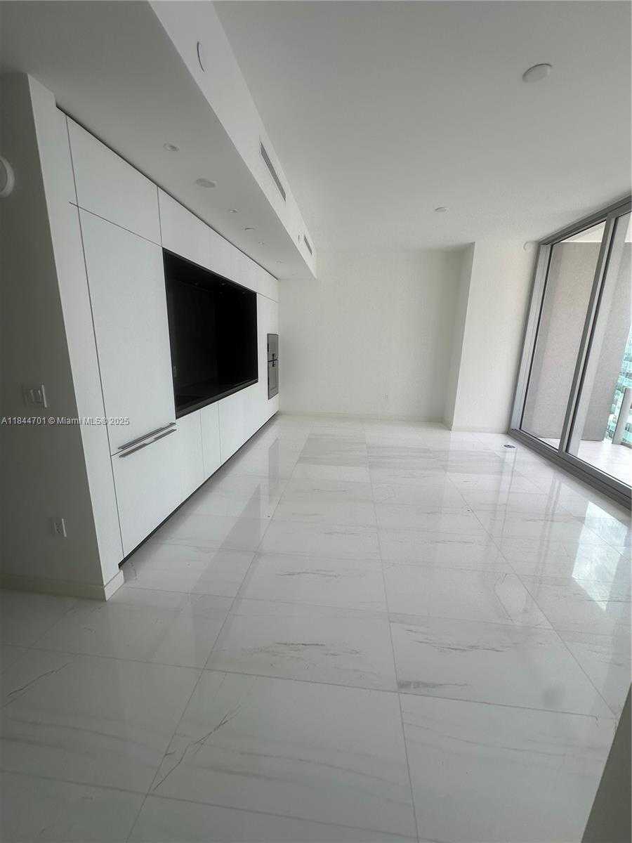 Small Image of 300 BISCAYNE BLVD WAY #3108, Miami Number 17