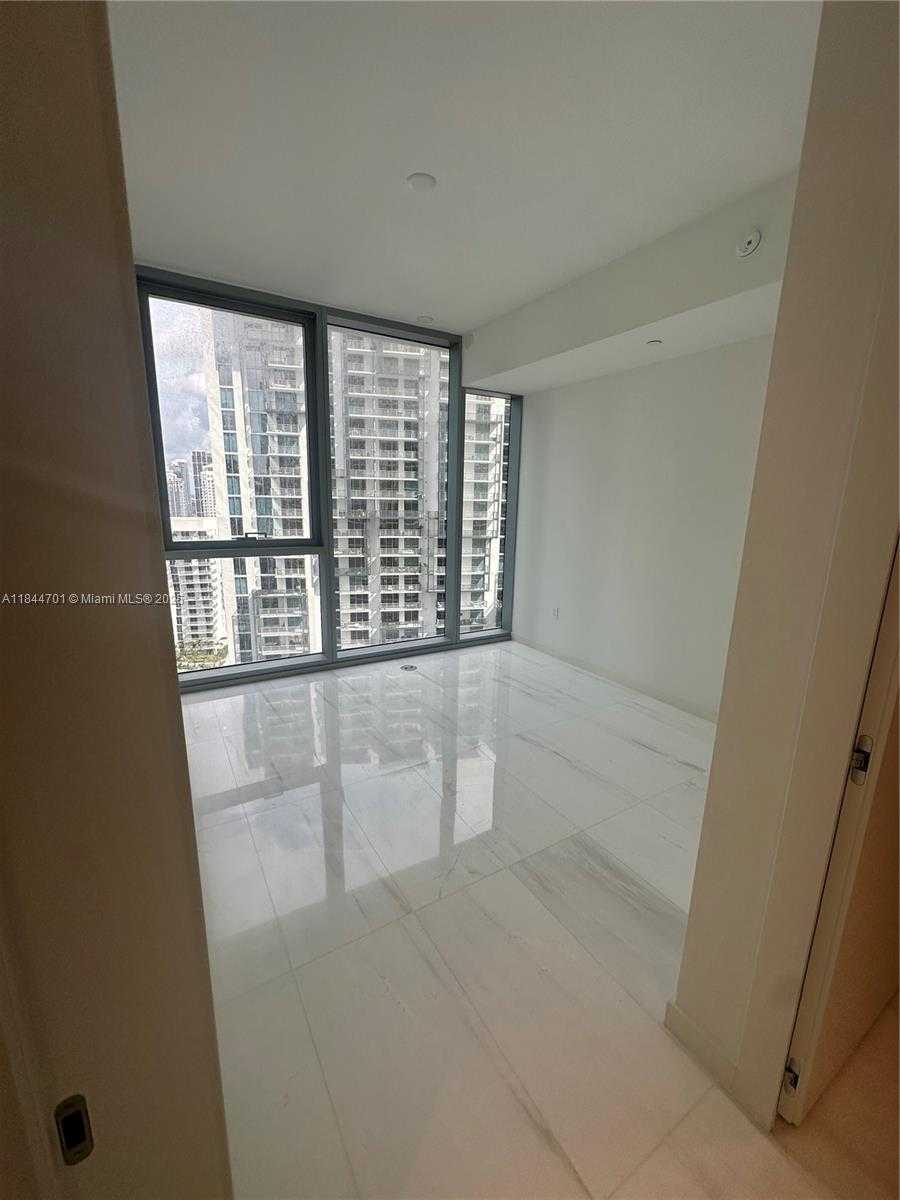 Small Image of 300 BISCAYNE BLVD WAY #3108, Miami Number 18