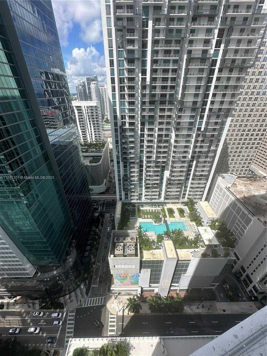 Small Image of 300 BISCAYNE BLVD WAY #3108, Miami Number 25