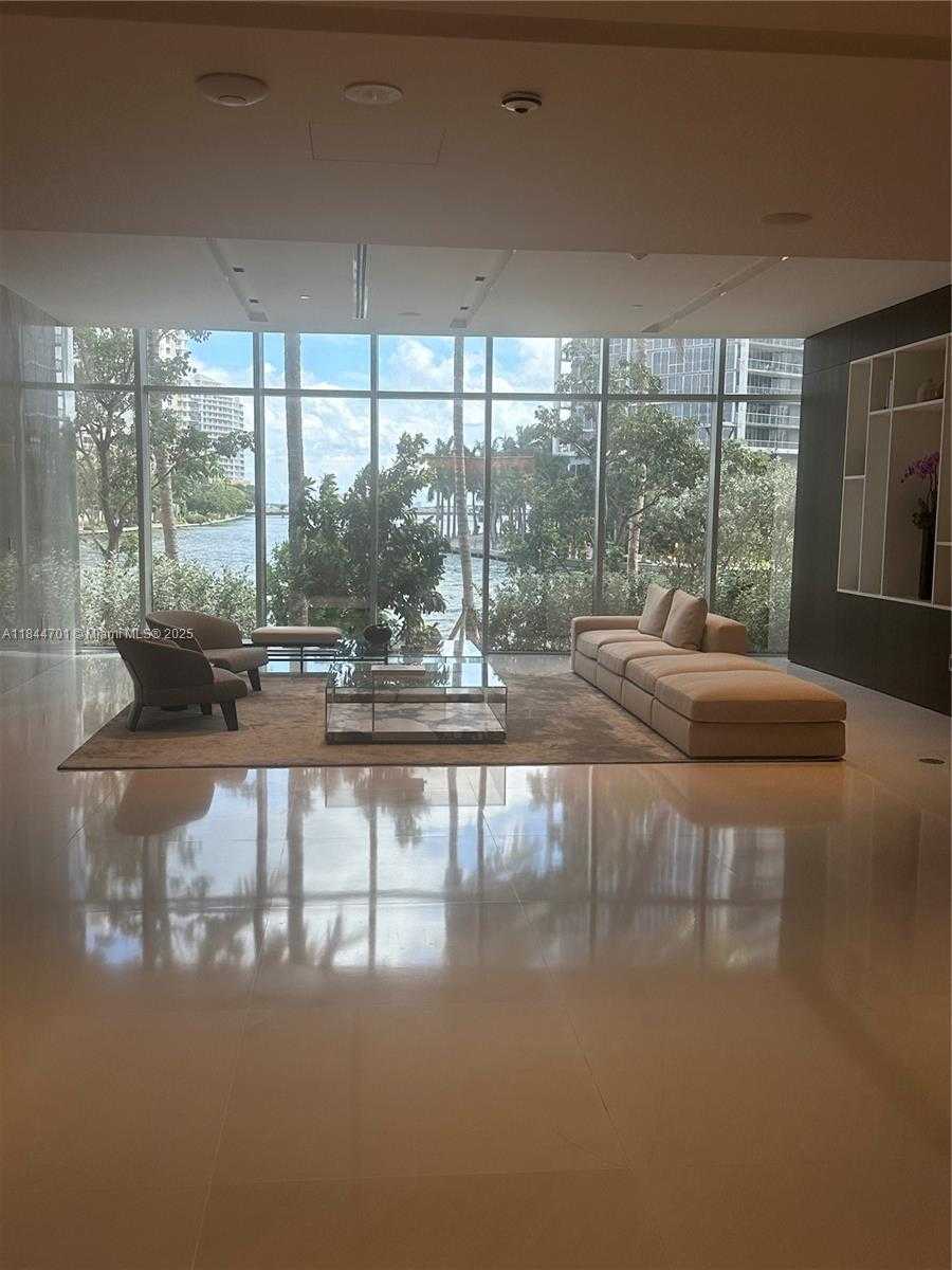 Small Image of 300 BISCAYNE BLVD WAY #3108, Miami Number 8