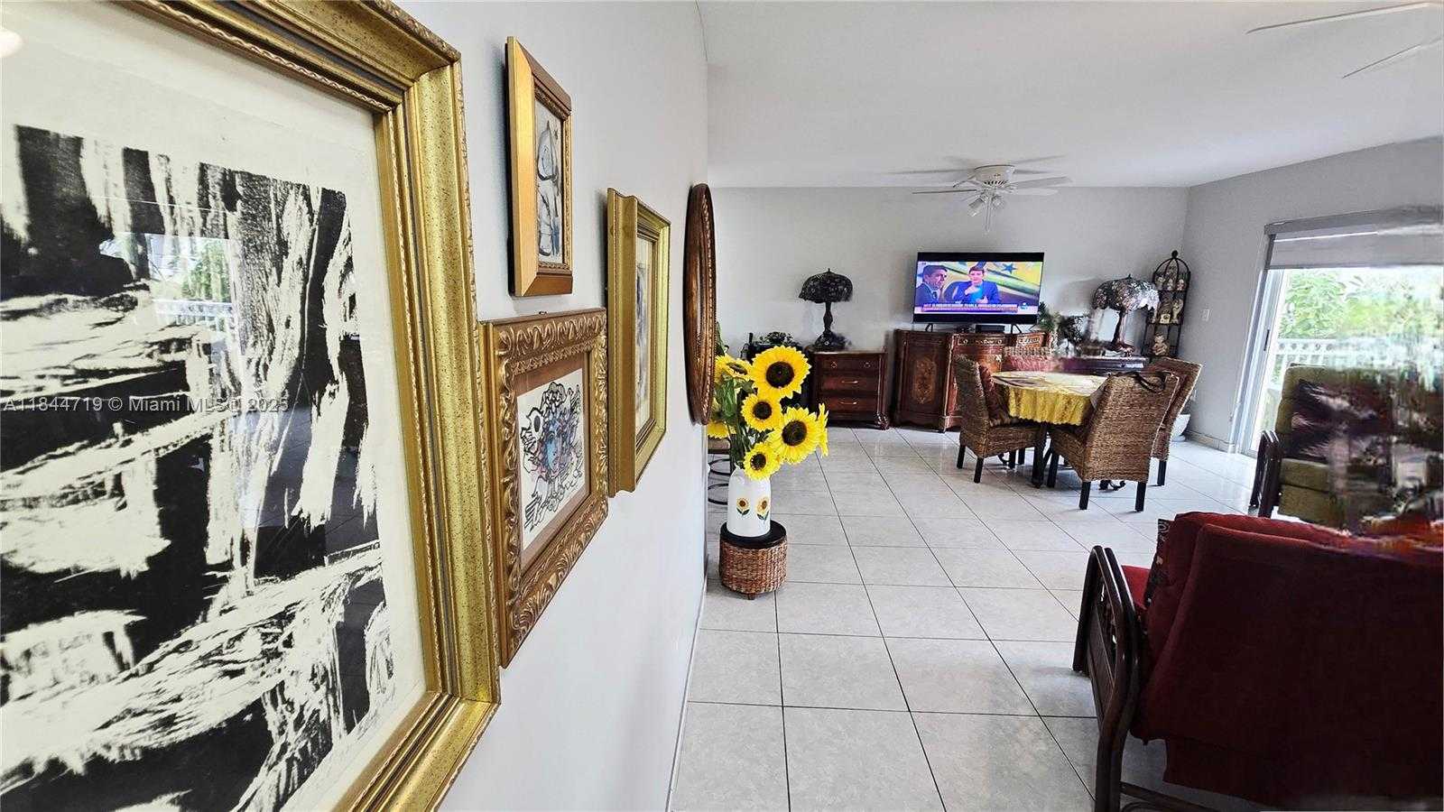 Small Image of 1 ALHAMBRA CIR #501, Coral Gables Number 13