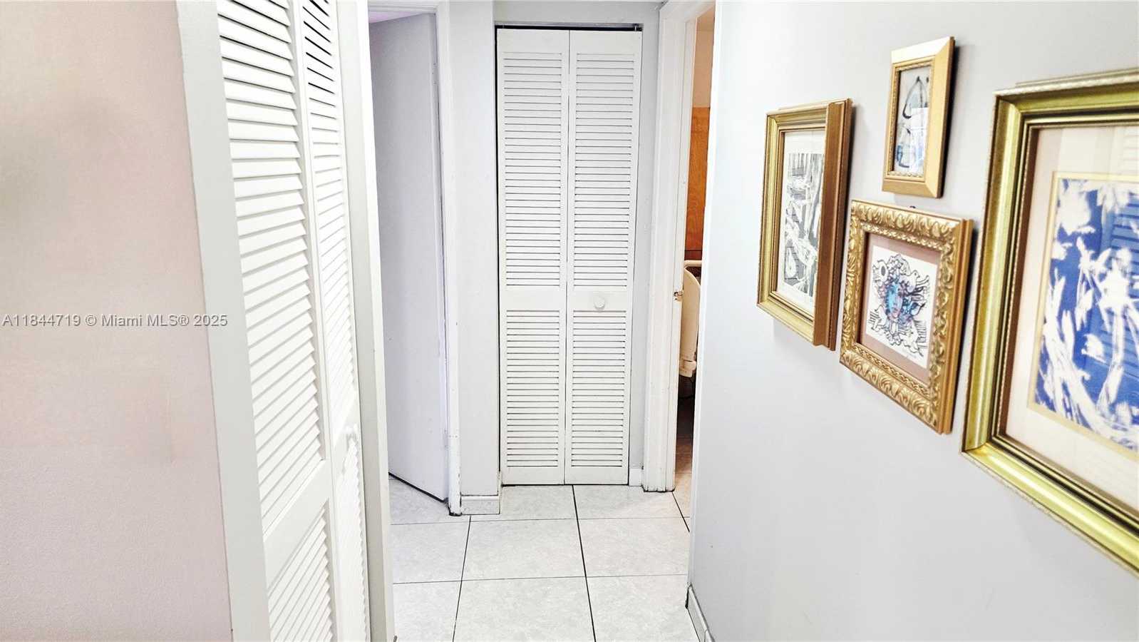 Small Image of 1 ALHAMBRA CIR #501, Coral Gables Number 21
