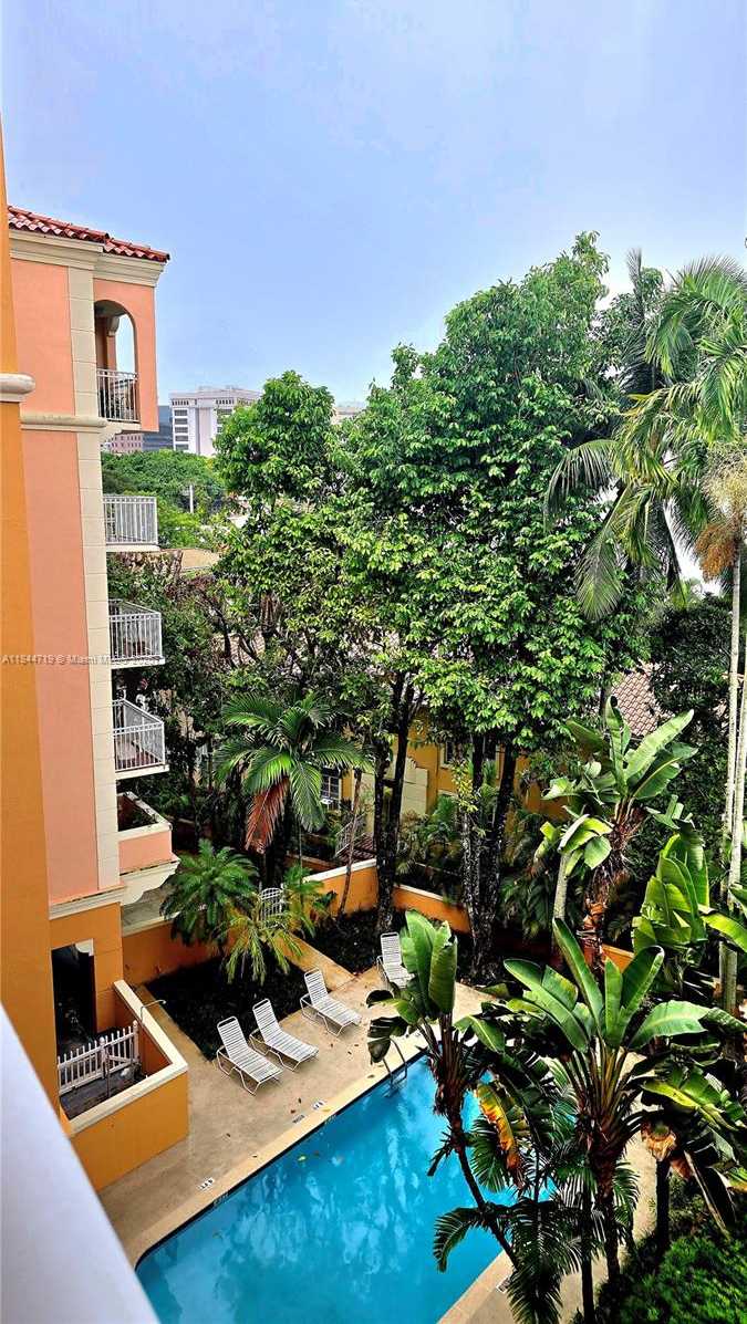 Small Image of 1 ALHAMBRA CIR #501, Coral Gables Number 38