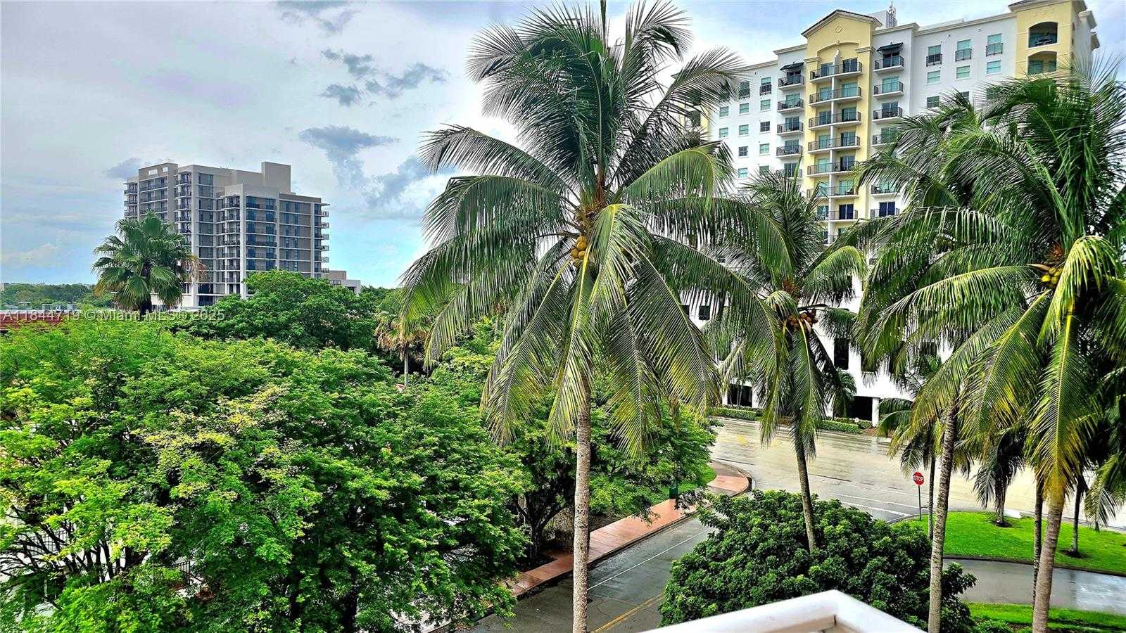 Small Image of 1 ALHAMBRA CIR #501, Coral Gables Number 46