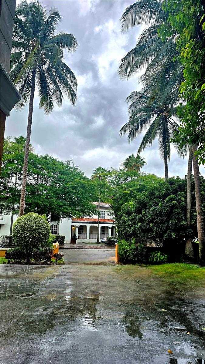 Small Image of 1 ALHAMBRA CIR #501, Coral Gables Number 54