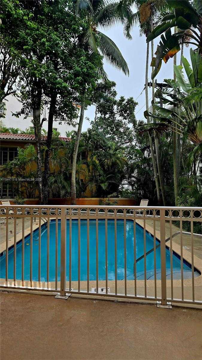 Small Image of 1 ALHAMBRA CIR #501, Coral Gables Number 58