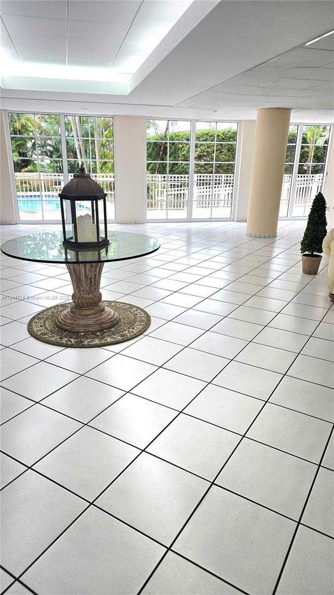 Small Image of 1 ALHAMBRA CIR #501, Coral Gables Number 63