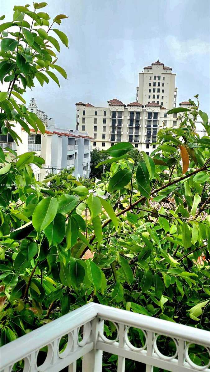 Small Image of 1 ALHAMBRA CIR #501, Coral Gables Number 78