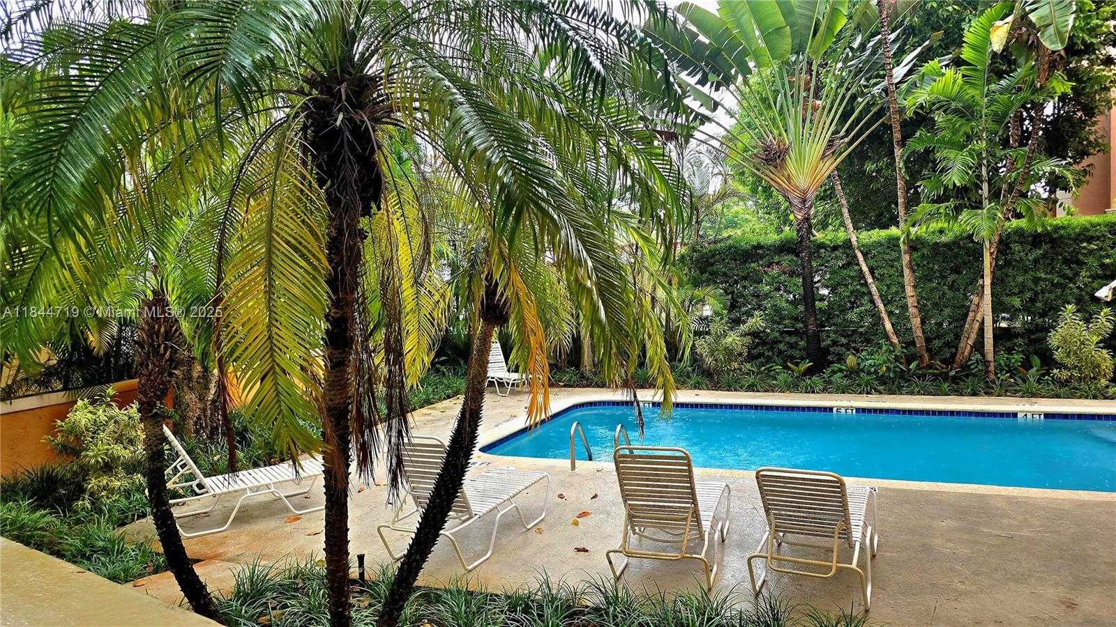 Small Image of 1 ALHAMBRA CIR #501, Coral Gables Number 8