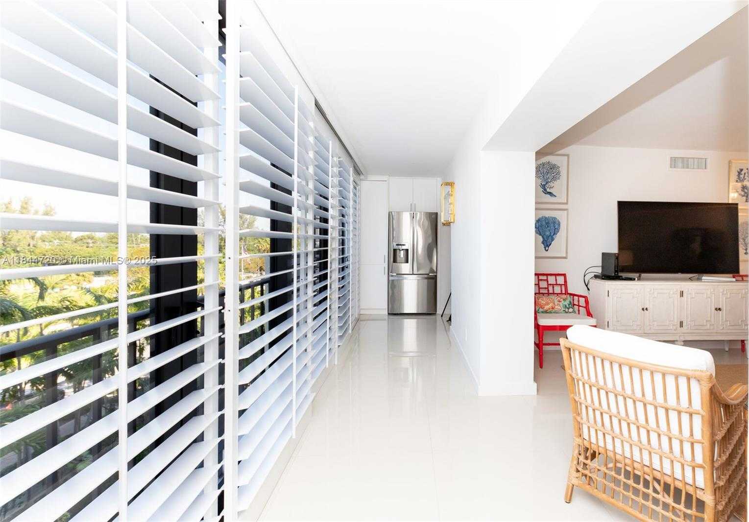 Small Image of 77 CRANDON BLVD #5B, Key Biscayne Number 17