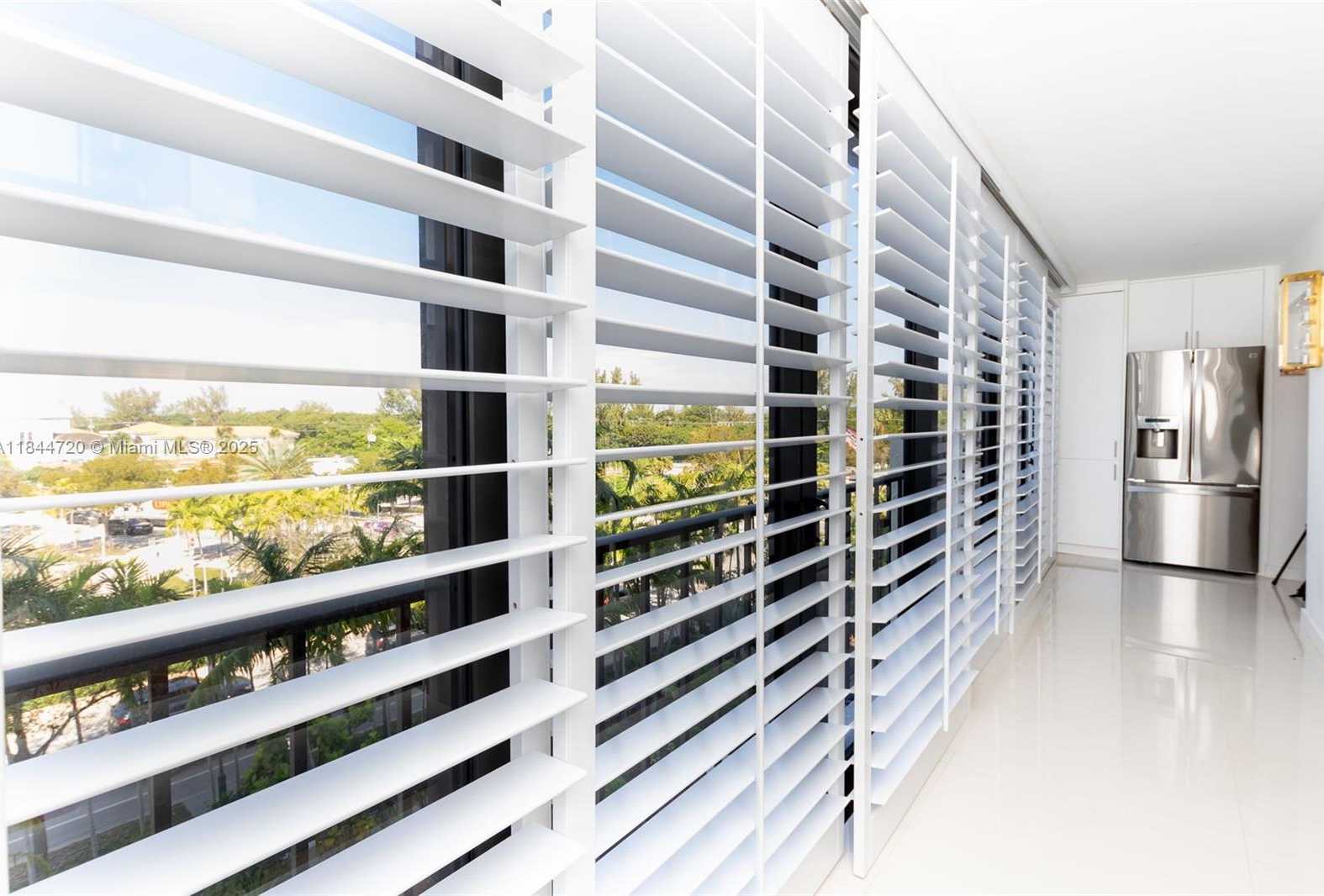 Small Image of 77 CRANDON BLVD #5B, Key Biscayne Number 18