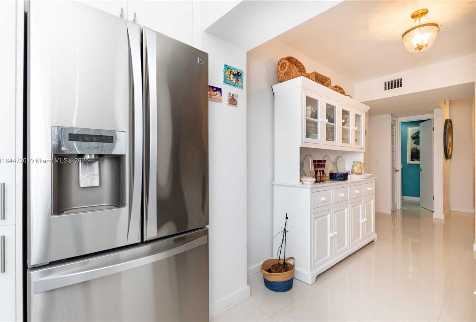 Small Image of 77 CRANDON BLVD #5B, Key Biscayne Number 19