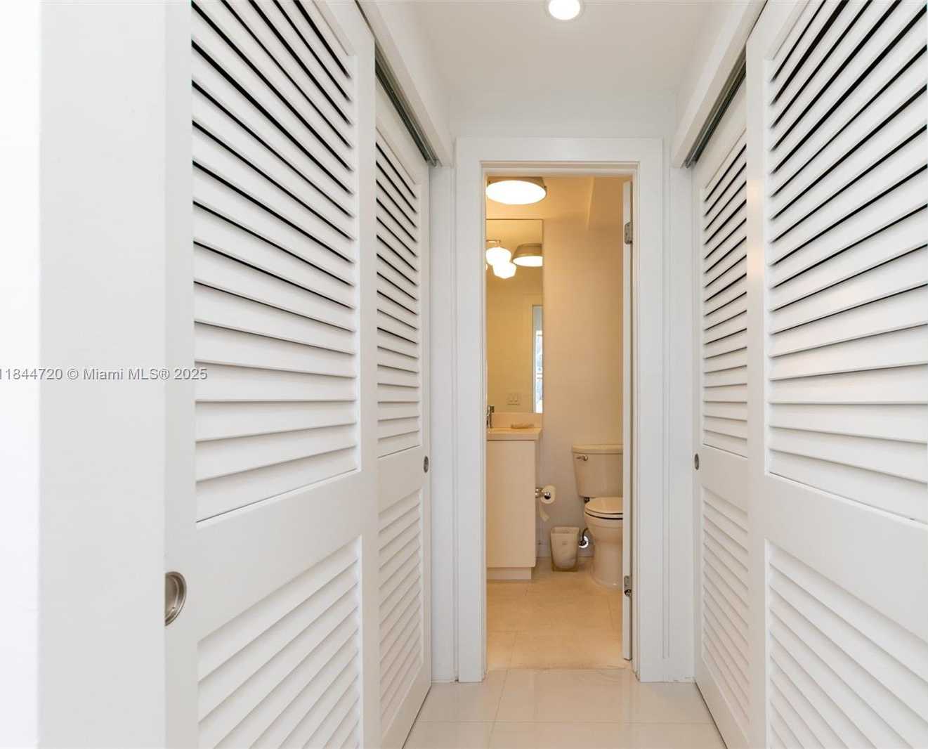 Small Image of 77 CRANDON BLVD #5B, Key Biscayne Number 29