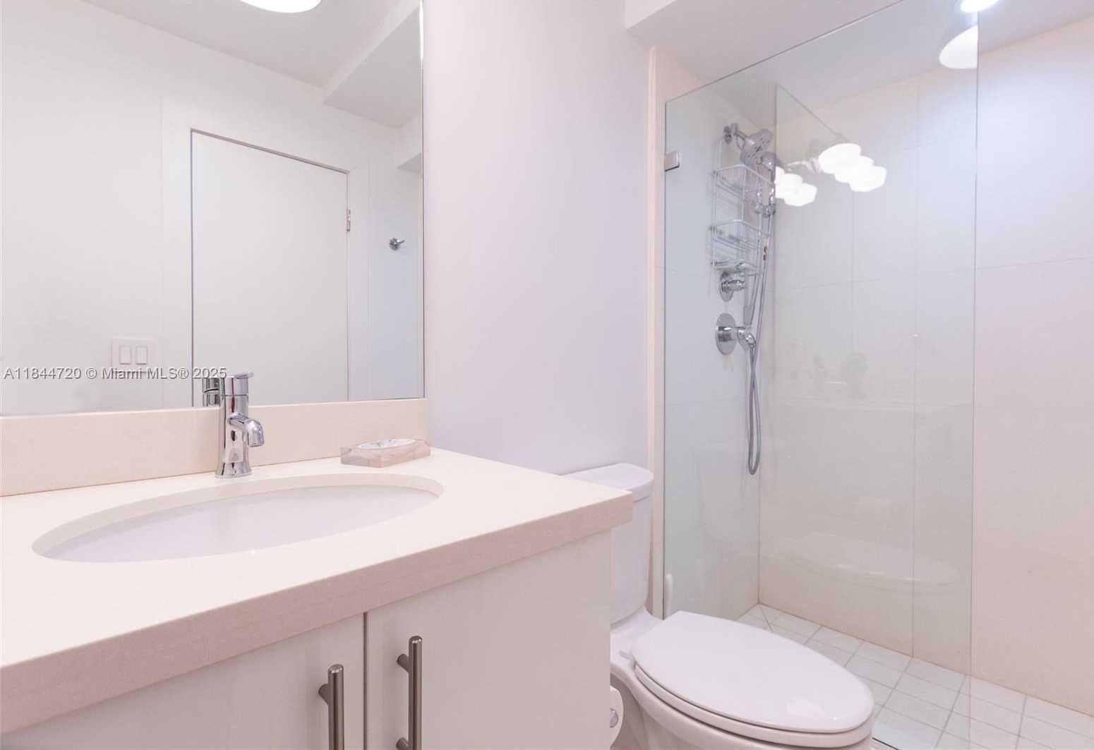 Small Image of 77 CRANDON BLVD #5B, Key Biscayne Number 31