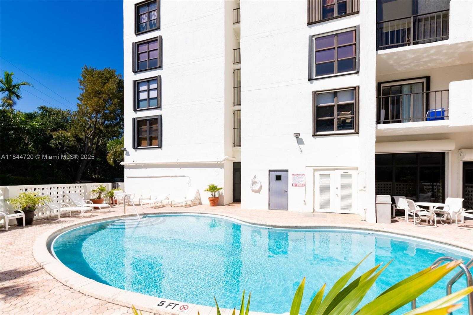 Small Image of 77 CRANDON BLVD #5B, Key Biscayne Number 39