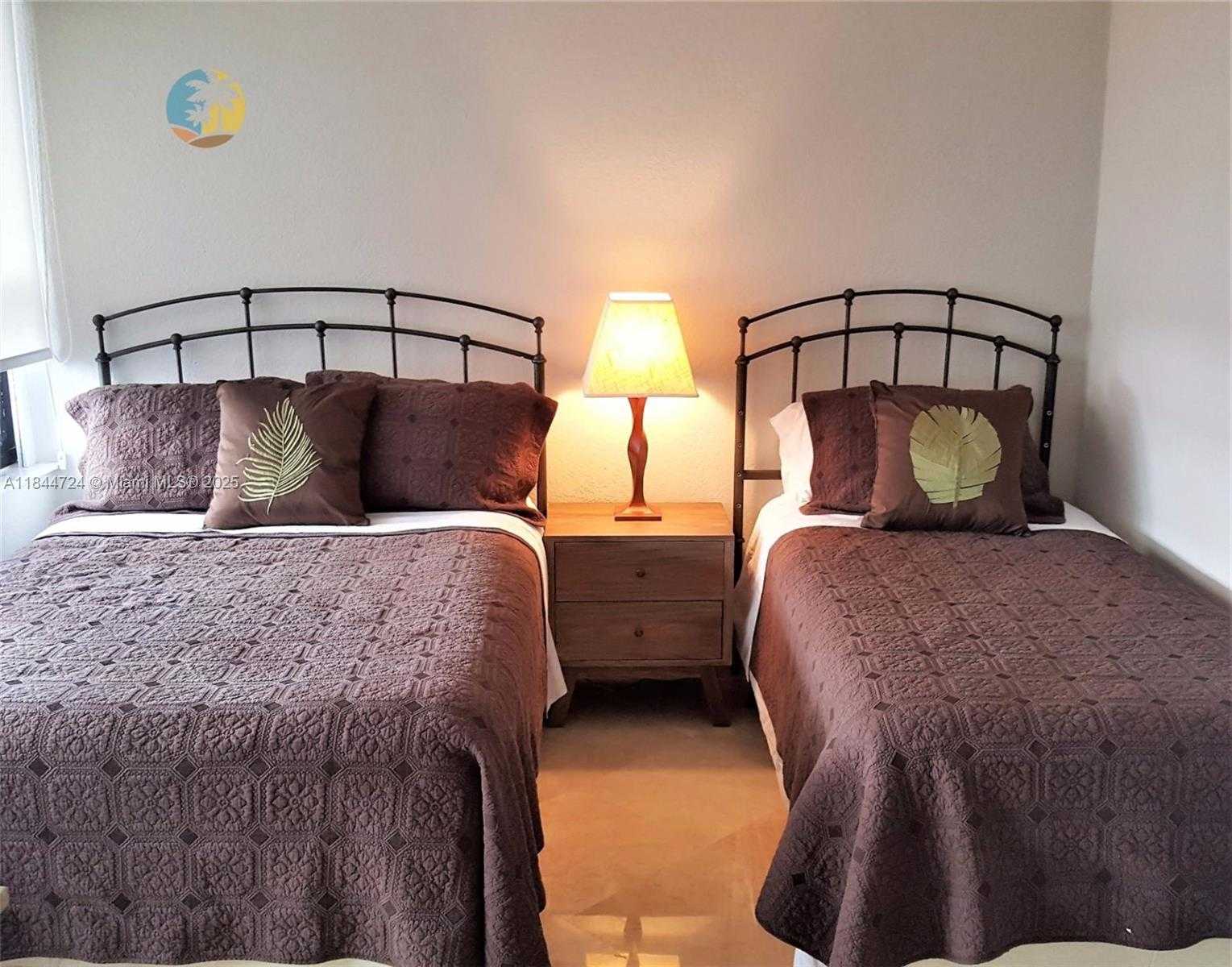 Small Image of 5225 COLLINS AVE #510, Miami Beach Number 14