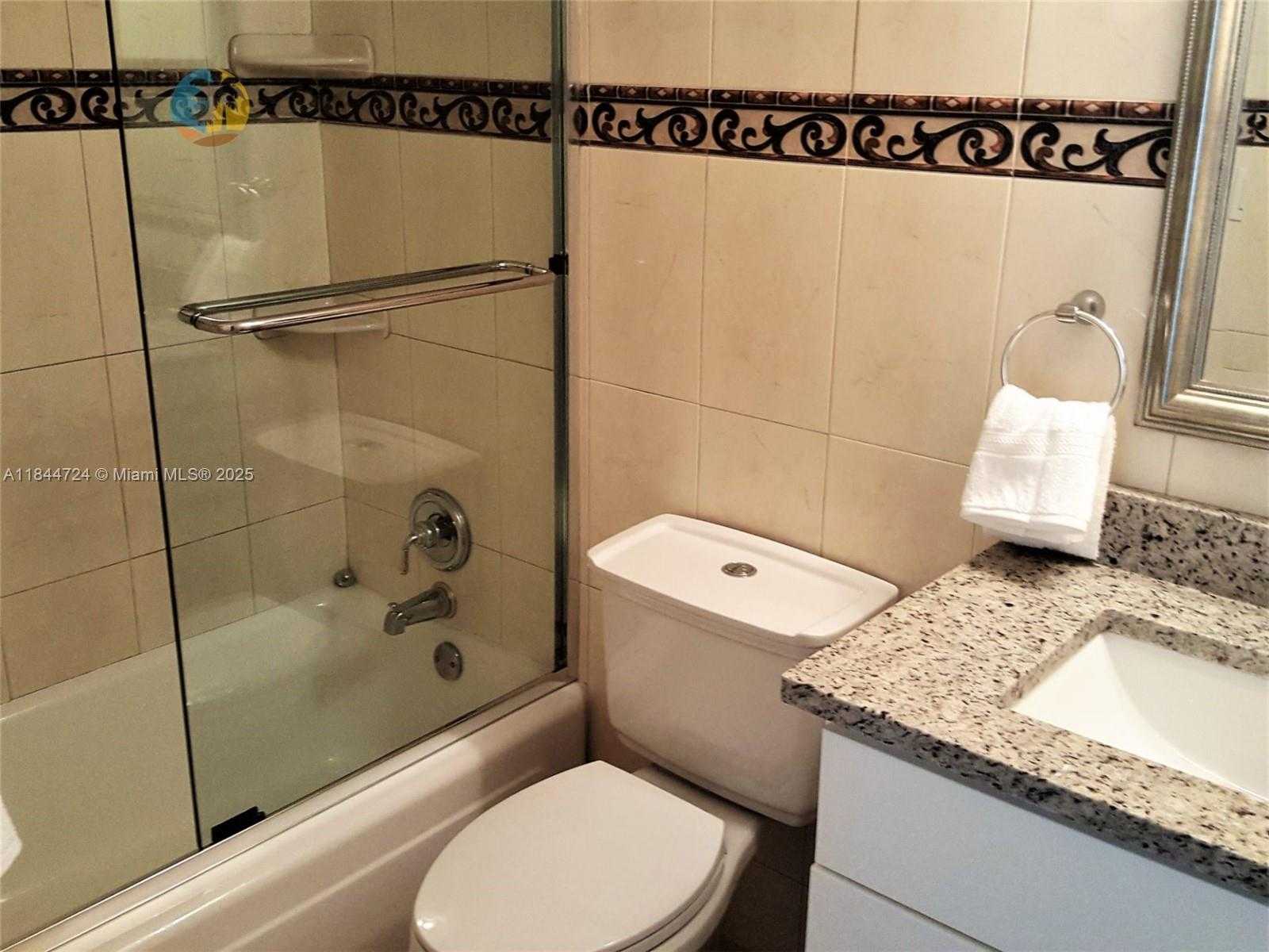 Small Image of 5225 COLLINS AVE #510, Miami Beach Number 15