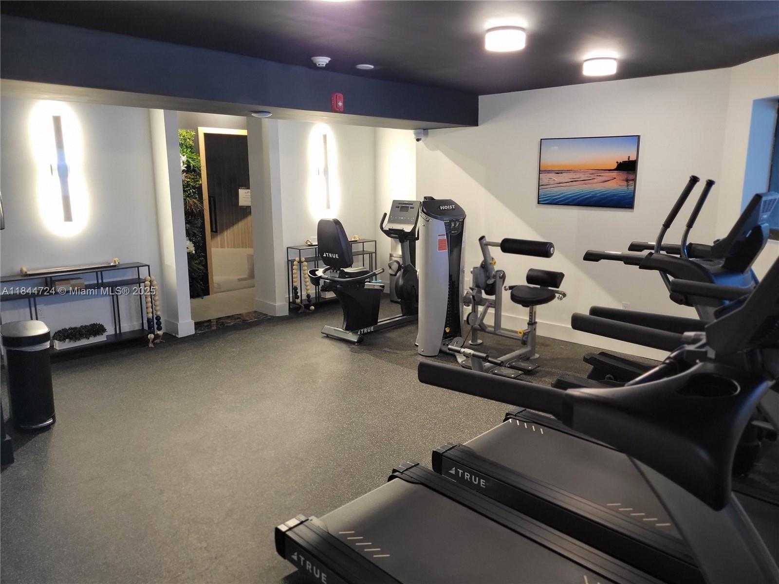 Small Image of 5225 COLLINS AVE #510, Miami Beach Number 20