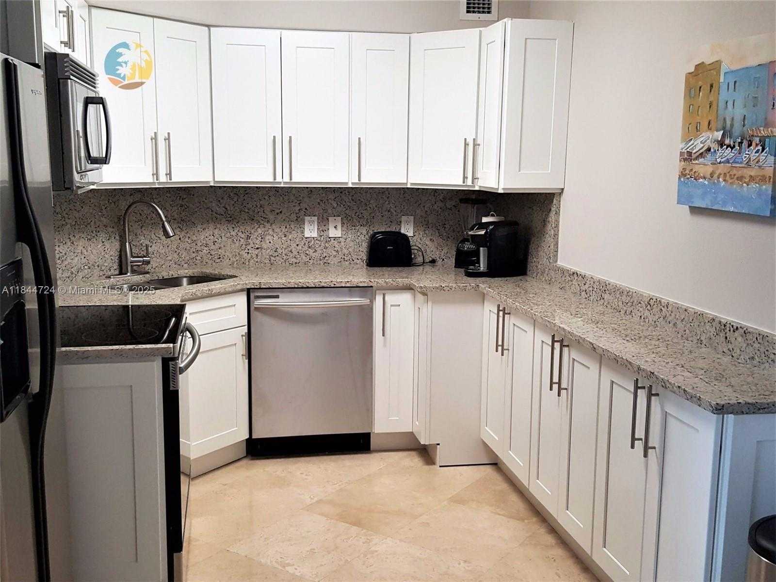 Small Image of 5225 COLLINS AVE #510, Miami Beach Number 7