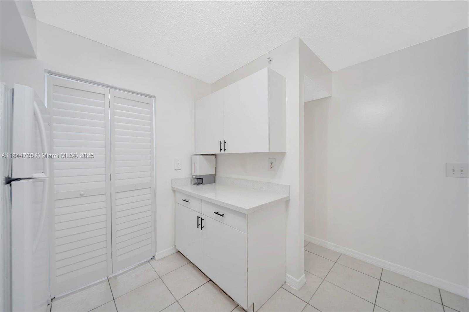 Small Image of 2620 SOUTH UNIVERSITY DR #109, Davie Number 19