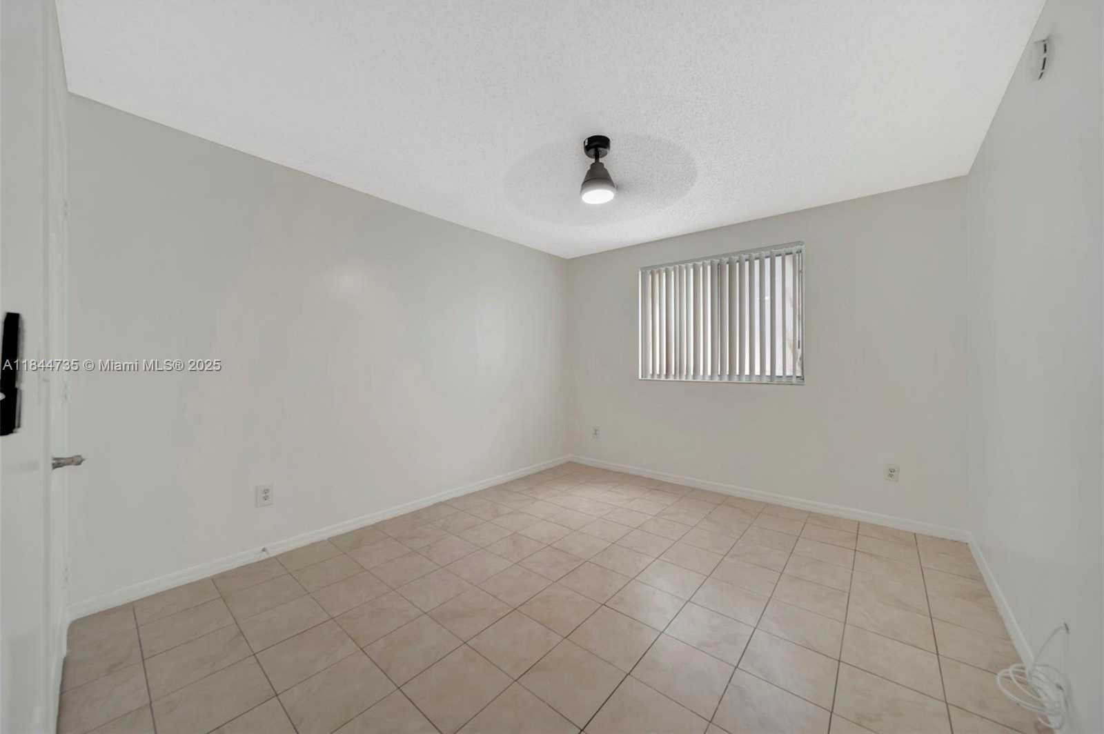 Small Image of 2620 SOUTH UNIVERSITY DR #109, Davie Number 28