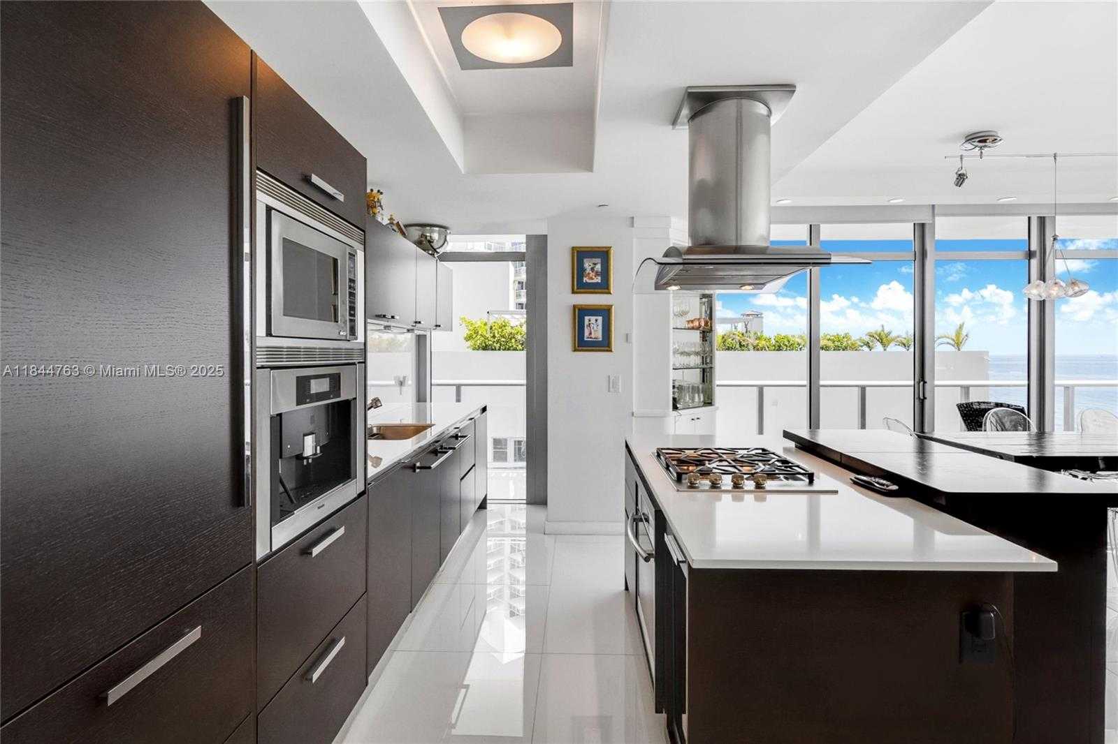 Small Image of 3737 COLLINS AVE #S-801, Miami Beach Number 10