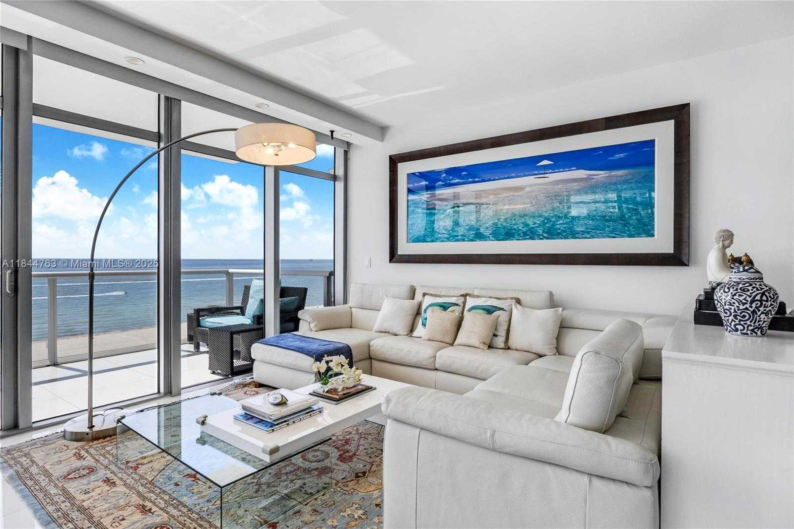 Small Image of 3737 COLLINS AVE #S-801, Miami Beach Number 4