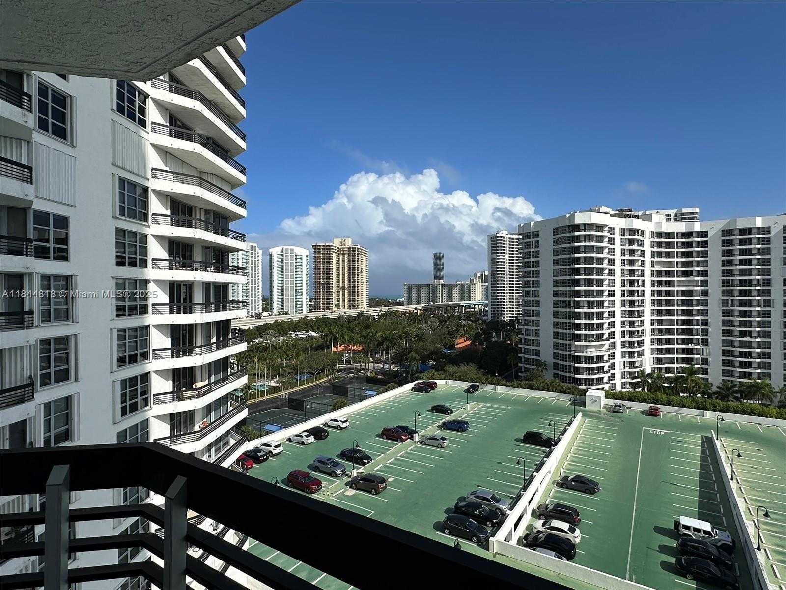 Small Image of 3530 MYSTIC POINTE DR #1213, Aventura Number 2