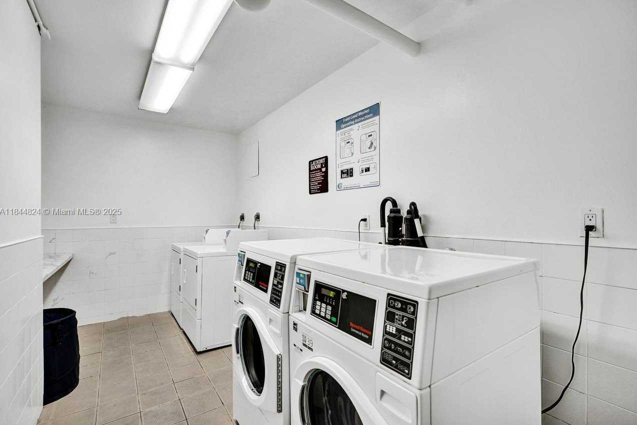 Small Image of 5401 COLLINS AVE #334, Miami Beach Number 32