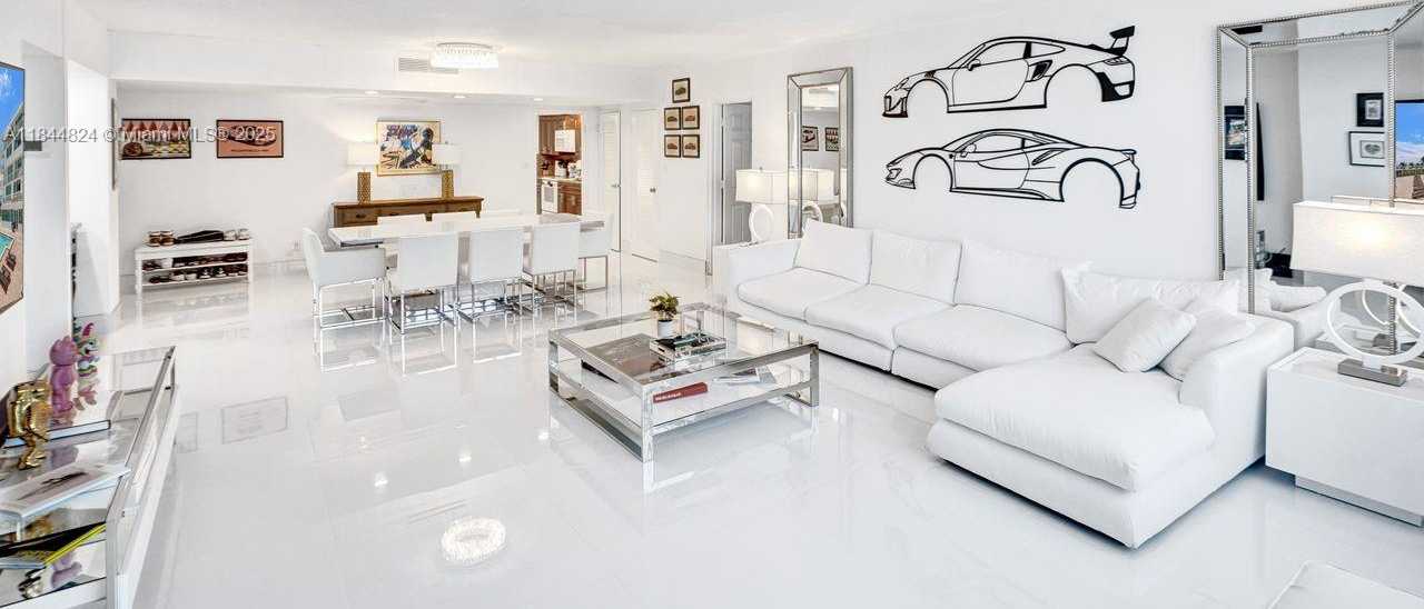 Small Image of 5401 COLLINS AVE #334, Miami Beach Number 9