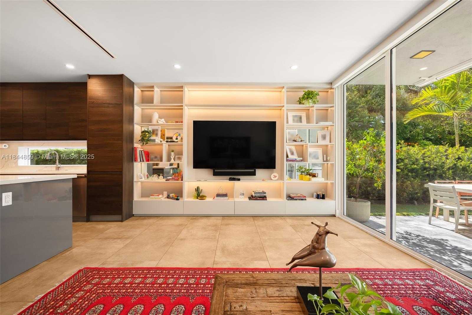 Small Image of 3442 DAY AVE #3442, Coconut Grove Number 11