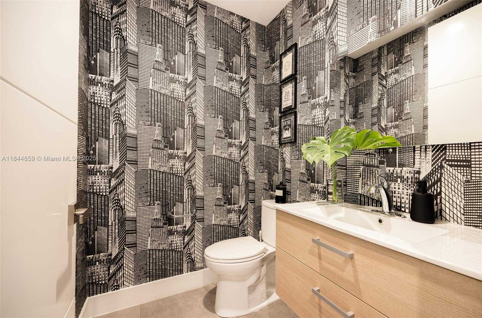 Small Image of 3442 DAY AVE #3442, Coconut Grove Number 20