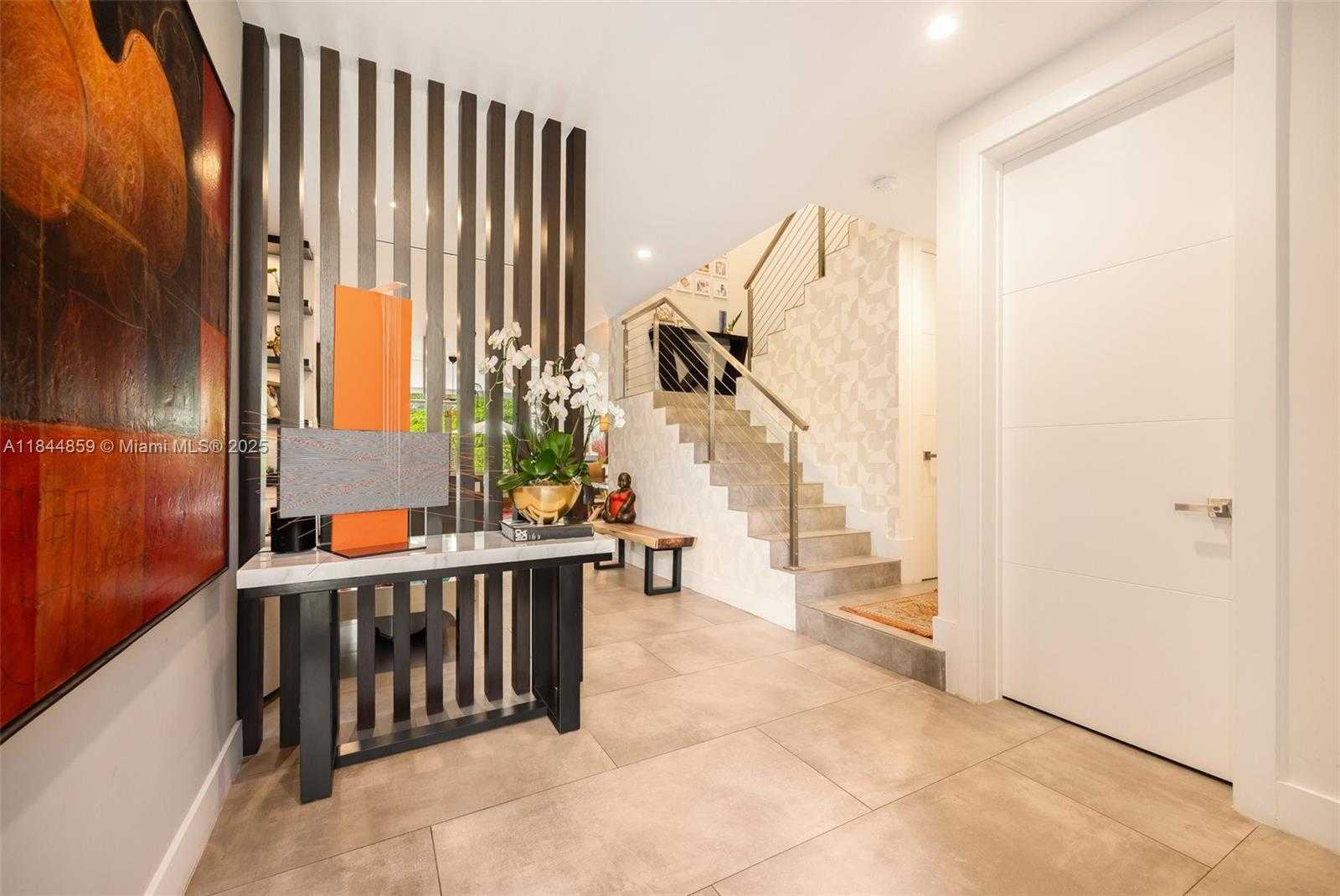 Small Image of 3442 DAY AVE #3442, Coconut Grove Number 4