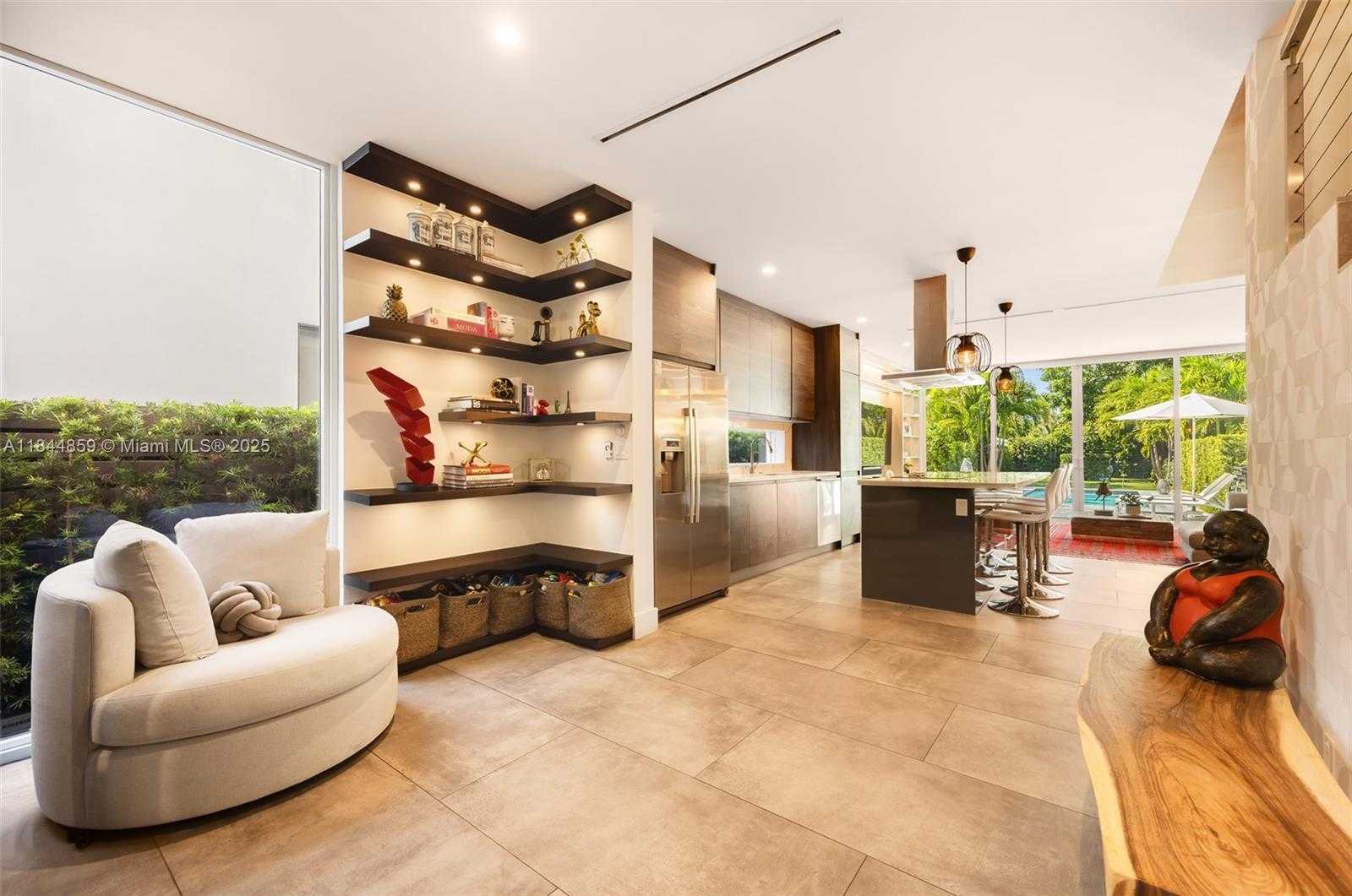 Small Image of 3442 DAY AVE #3442, Coconut Grove Number 5