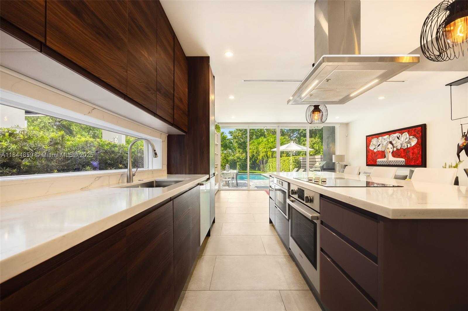 Small Image of 3442 DAY AVE #3442, Coconut Grove Number 6