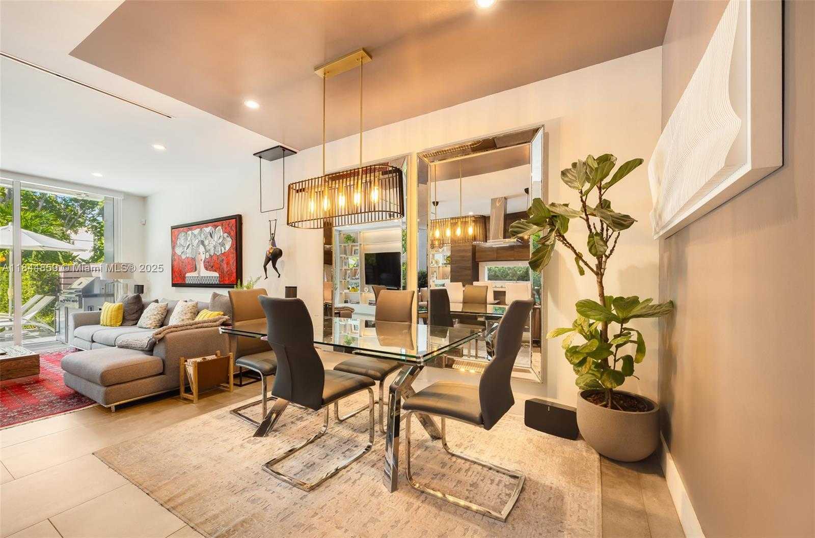 Small Image of 3442 DAY AVE #3442, Coconut Grove Number 7