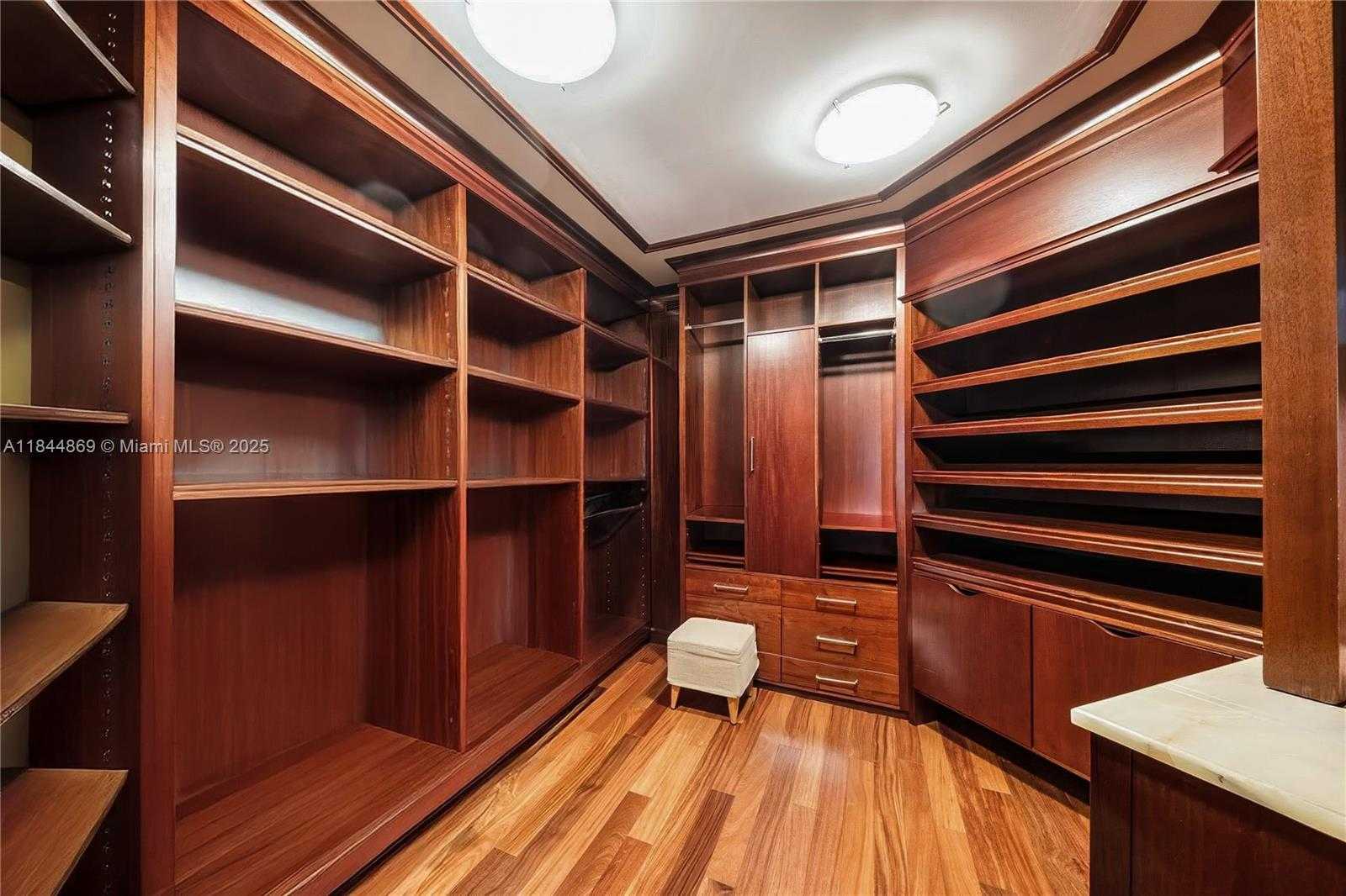 Small Image of 1643 BRICKELL AVE #3702, Miami Number 15