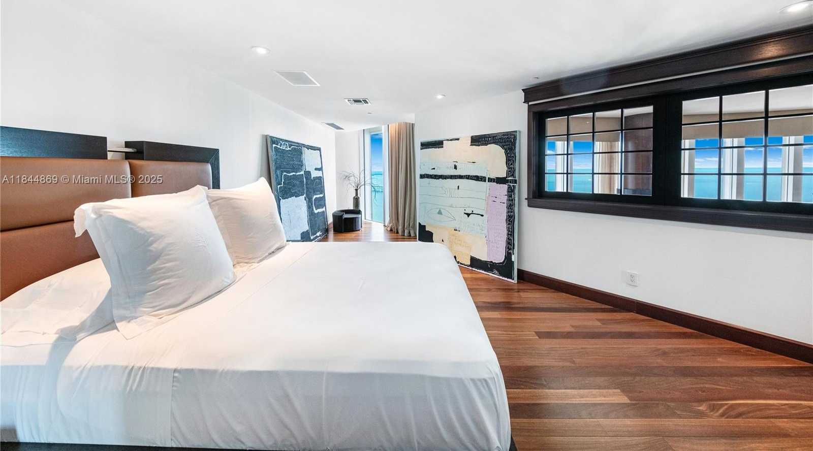 Small Image of 1643 BRICKELL AVE #3702, Miami Number 23